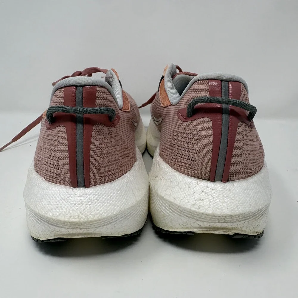 Saucony stored environment